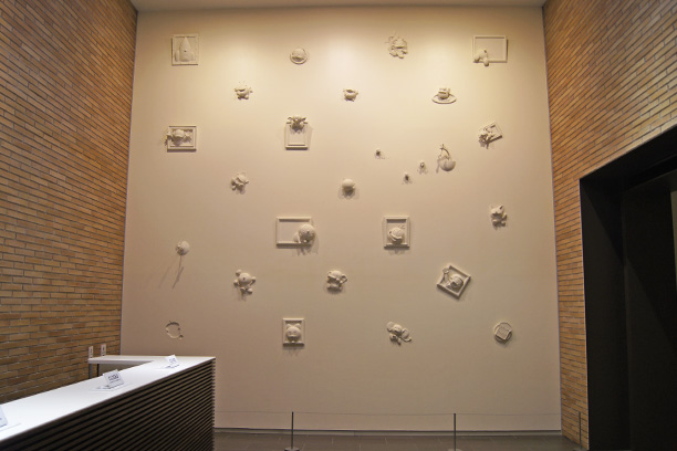 笑いの壁全景01